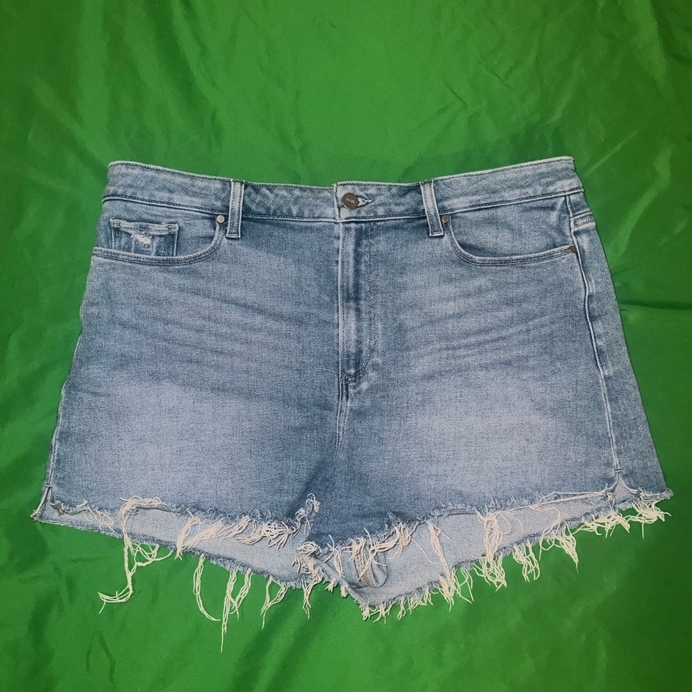 PAIGE Margot Short Light Blue Frayed Jean Shorts size 34